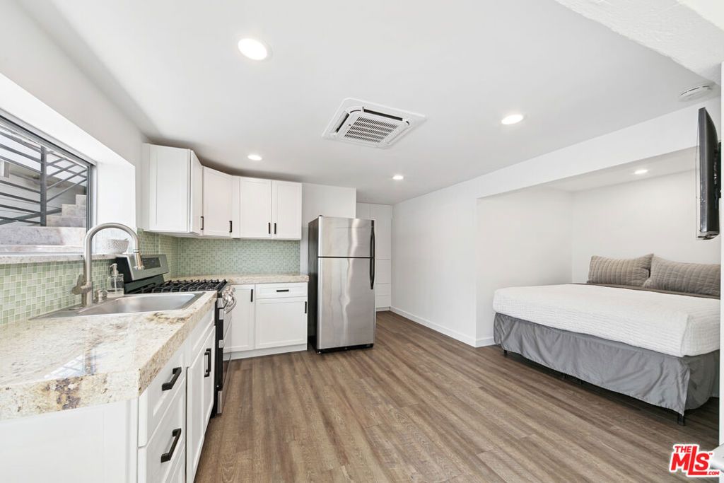 Image 45 of property listing at 24928 Malibu Road, Malibu, CA 90265