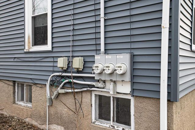 882 KELLOGG STREET, Green Bay, WI 54303