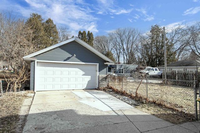 882 KELLOGG STREET, Green Bay, WI 54303