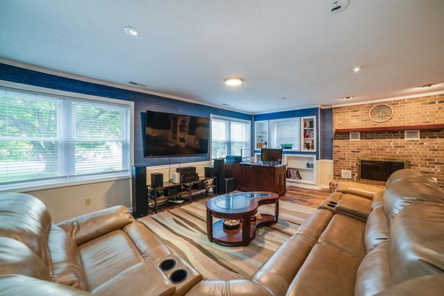 928 BROADVIEW DR, Harrisonburg, VA 22802