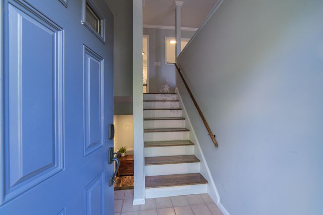 928 BROADVIEW DR, Harrisonburg, VA 22802
