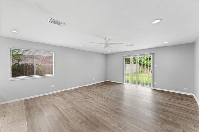 19911 Arrowsmith Drive, Humble, TX 77338