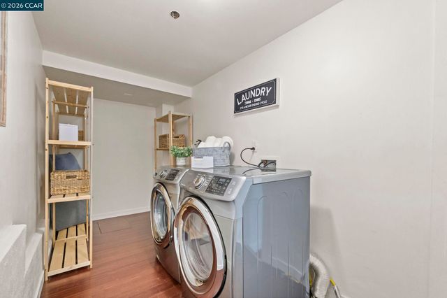 6165 Doncaster Pl, Oakland, CA 94611