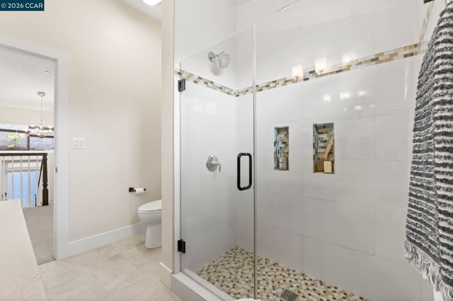 6165 Doncaster Pl, Oakland, CA 94611