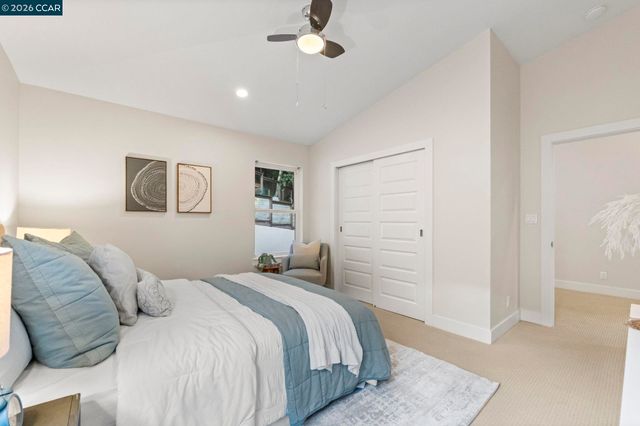 6165 Doncaster Pl, Oakland, CA 94611