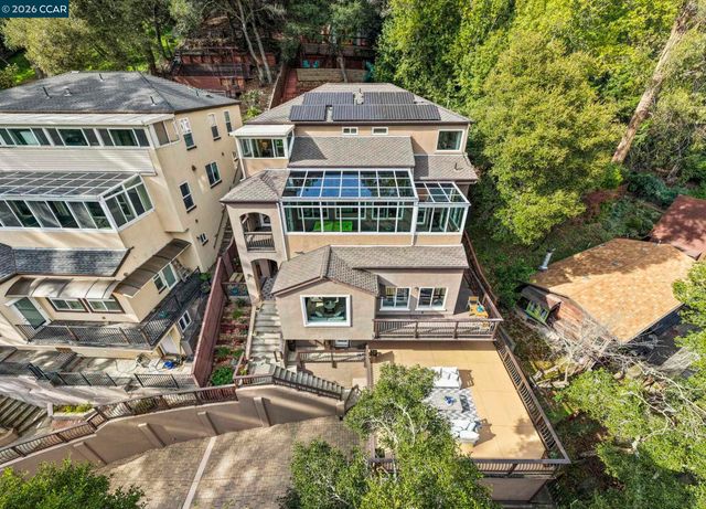 6165 Doncaster Pl, Oakland, CA 94611