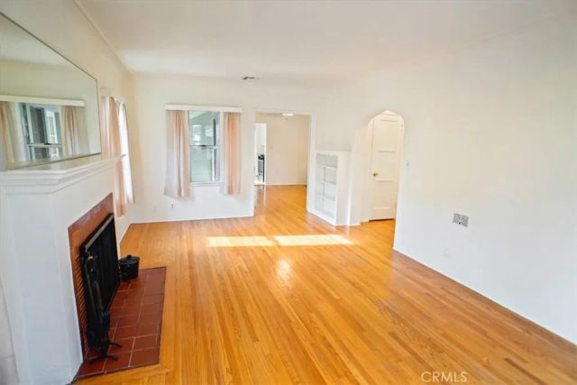 249 W Santa Anita, Burbank, CA 91502