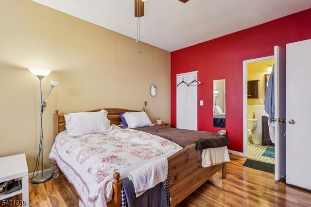 111 Mulberry St 2-V, Newark City, NJ 07102