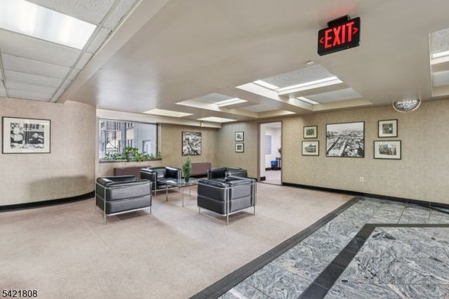 111 Mulberry St 2-V, Newark City, NJ 07102