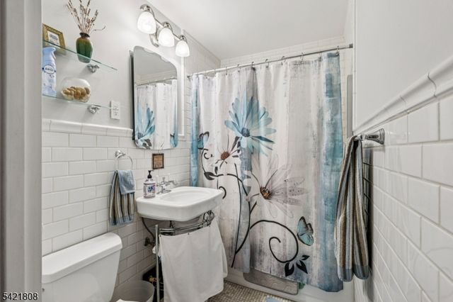 111 Mulberry St 2-V, Newark City, NJ 07102