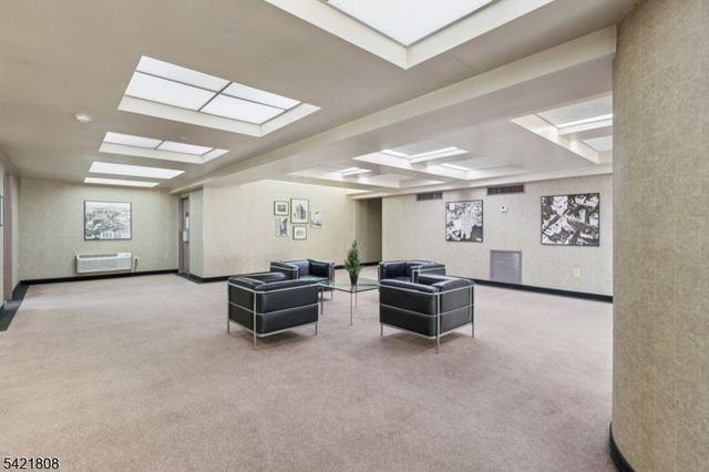 111 Mulberry St 2-V, Newark City, NJ 07102