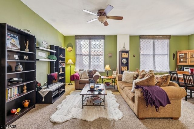 111 Mulberry St 2-V, Newark City, NJ 07102