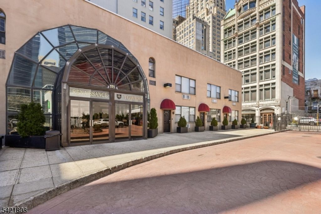 111 Mulberry St 2-V, Newark City, NJ 07102