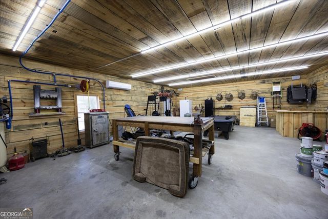 221 Gray Highway, Gordon, GA 31031