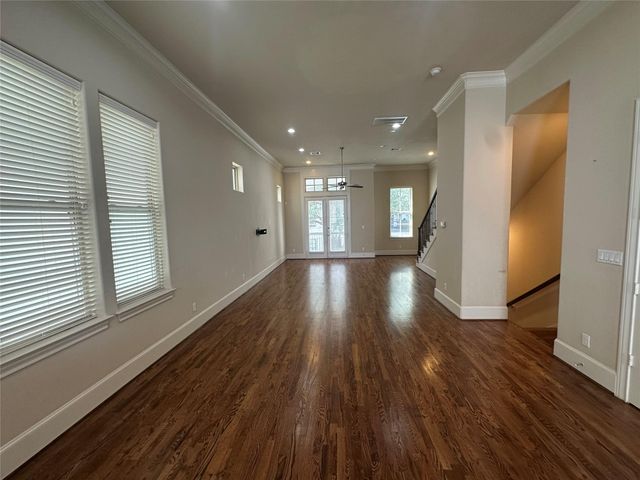 2021 Fannin Station, Houston, TX 77045