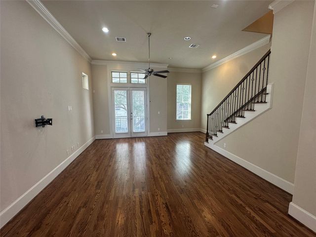 2021 Fannin Station, Houston, TX 77045