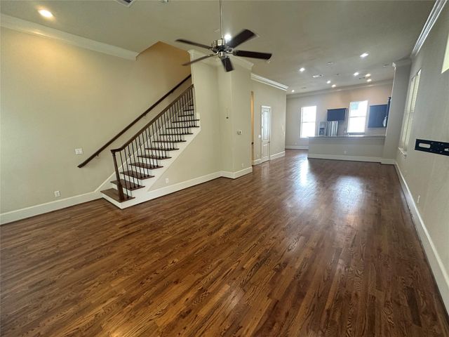 2021 Fannin Station, Houston, TX 77045