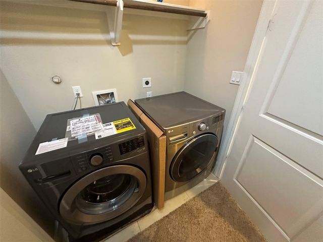 2021 Fannin Station, Houston, TX 77045