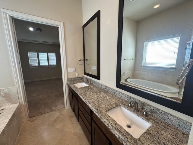 2021 Fannin Station, Houston, TX 77045