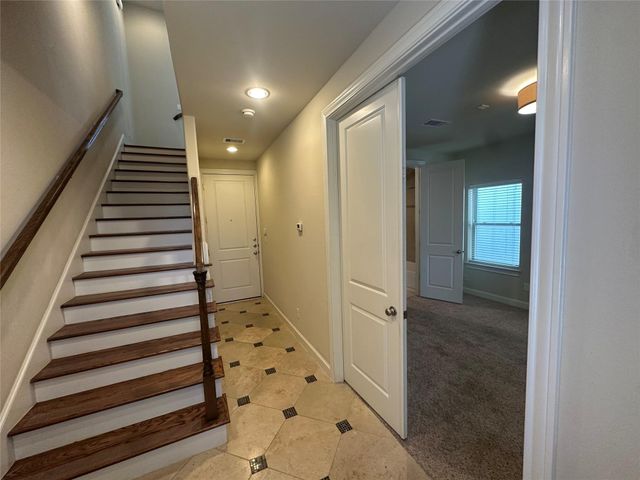 2021 Fannin Station, Houston, TX 77045