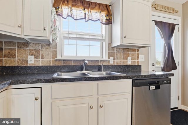 1915 WYATT CIR, Dover, PA 17315