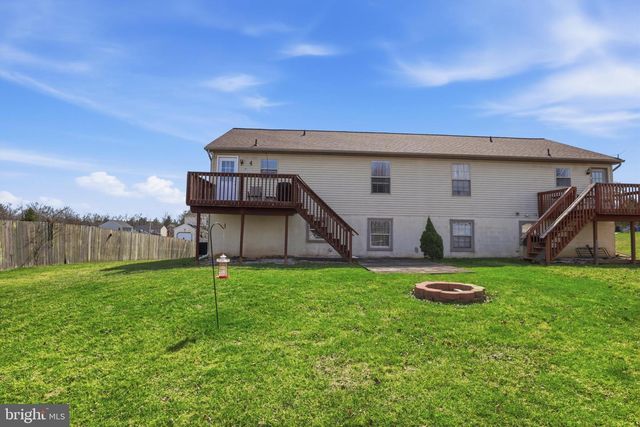 1915 WYATT CIR, Dover, PA 17315