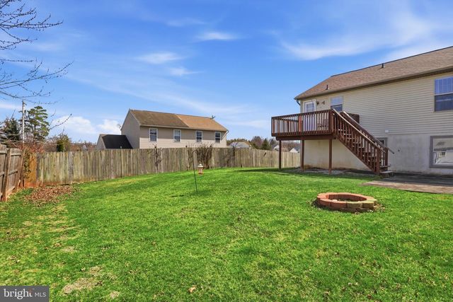 1915 WYATT CIR, Dover, PA 17315