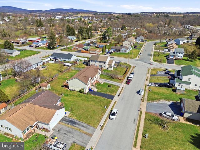 1915 WYATT CIR, Dover, PA 17315