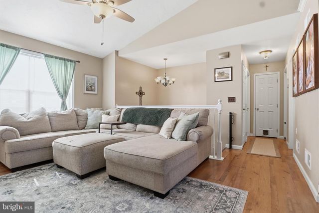 1915 WYATT CIR, Dover, PA 17315