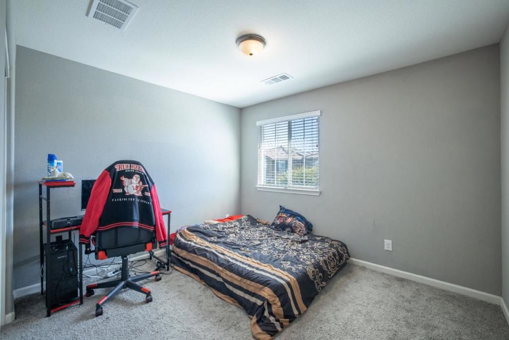 Image 12 of property listing at Address unavailable.