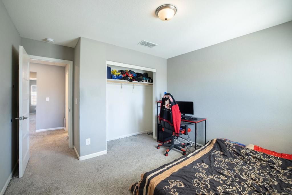 Image 13 of property listing at Address unavailable.