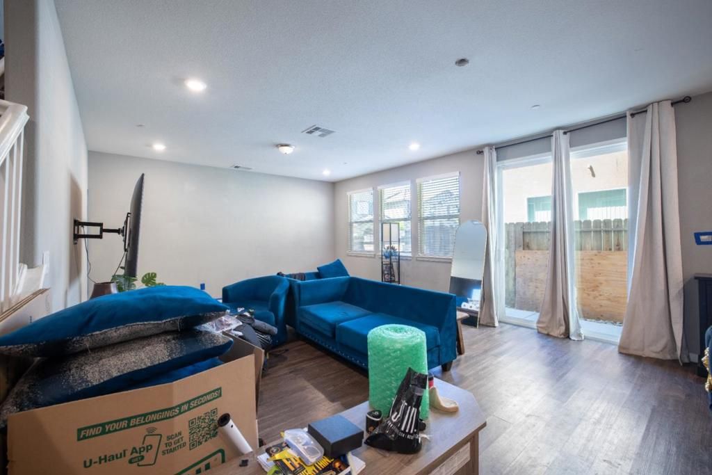 Image 39 of property listing at Address unavailable.