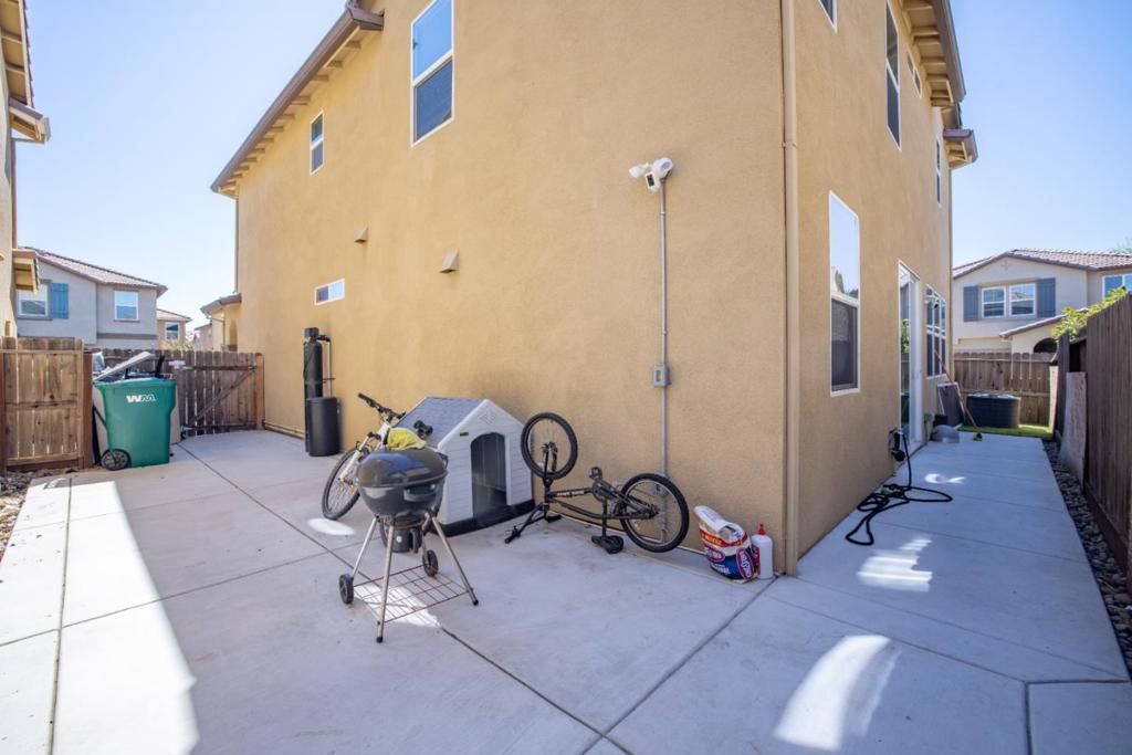 Image 41 of property listing at Address unavailable.