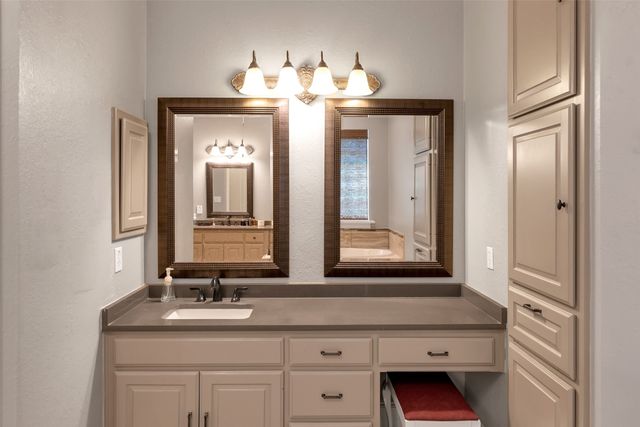 8406 Bridgewater Drive, Rowlett, TX 75088