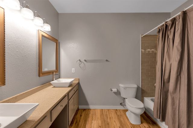 8406 Bridgewater Drive, Rowlett, TX 75088