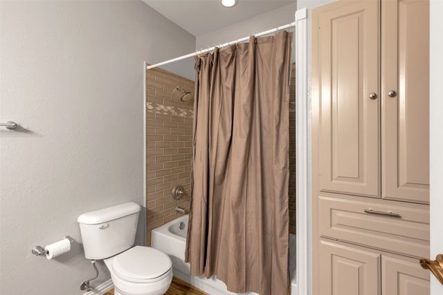 8406 Bridgewater Drive, Rowlett, TX 75088