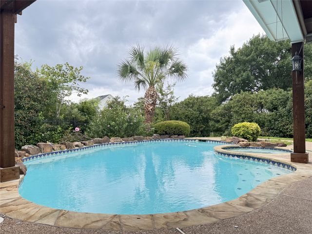 8406 Bridgewater Drive, Rowlett, TX 75088
