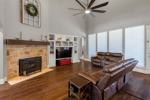 8406 Bridgewater Drive, Rowlett, TX 75088