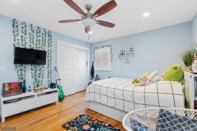11 Barbara Dr, Clifton City, NJ 07013