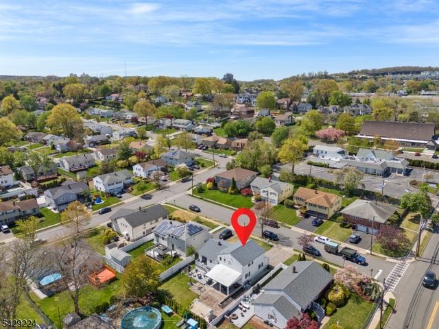 11 Barbara Dr, Clifton City, NJ 07013