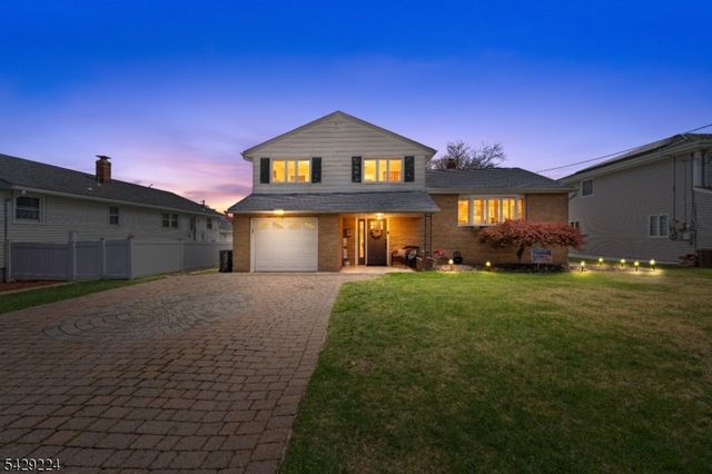 11 Barbara Dr, Clifton City, NJ 07013