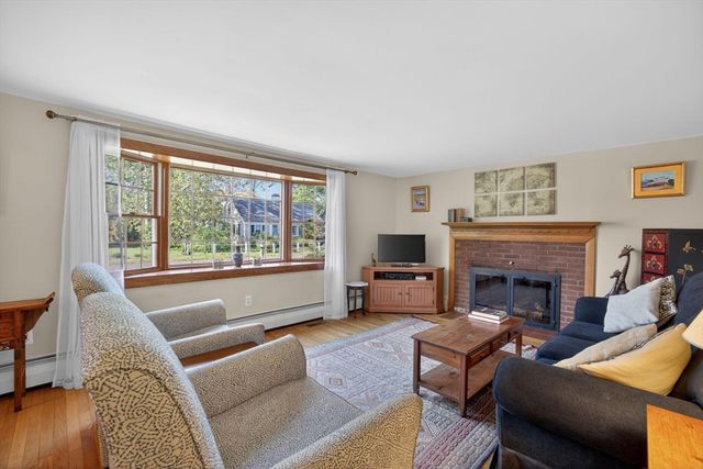 35 Joe Lincoln Rd, Harwich, MA 02671