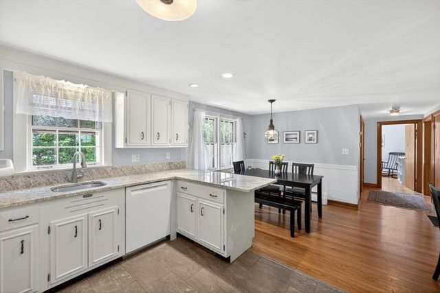 35 Joe Lincoln Rd, Harwich, MA 02671