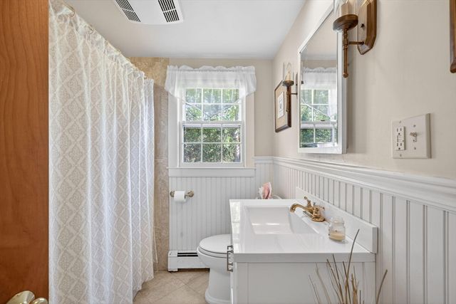 35 Joe Lincoln Rd, Harwich, MA 02671