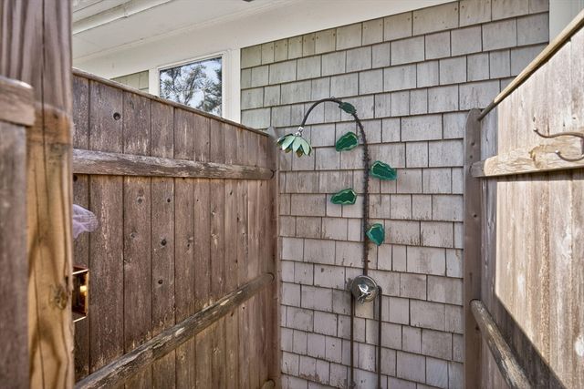 35 Joe Lincoln Rd, Harwich, MA 02671