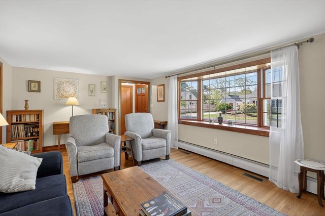 35 Joe Lincoln Rd, Harwich, MA 02671