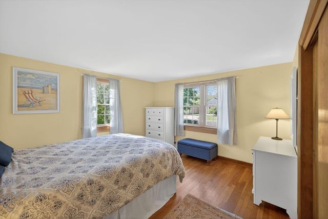 35 Joe Lincoln Rd, Harwich, MA 02671