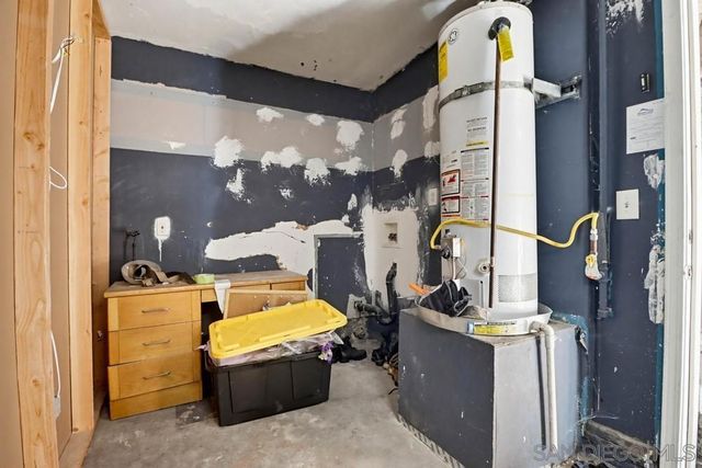 5436 Division St, San Diego, CA 92114