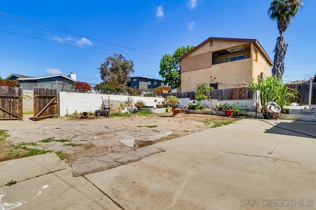 5436 Division St, San Diego, CA 92114