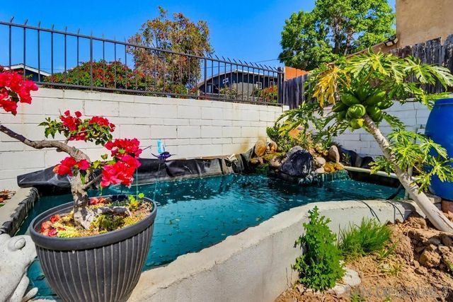 5436 Division St, San Diego, CA 92114